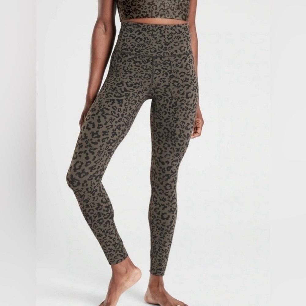 Athleta‎ Elation High Rise Tight Leggings Olive Green Leopard Print Womens Small